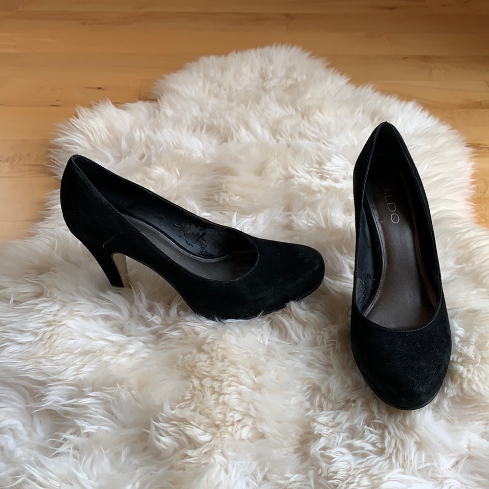 Black Suede Aldo Heels, size 37